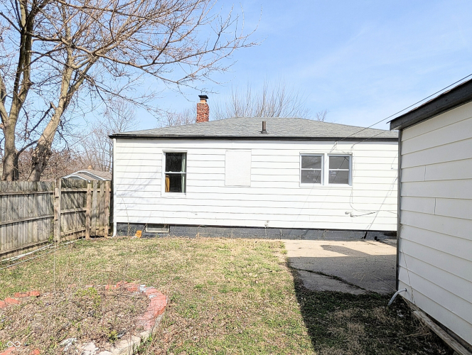 Listing Image 13