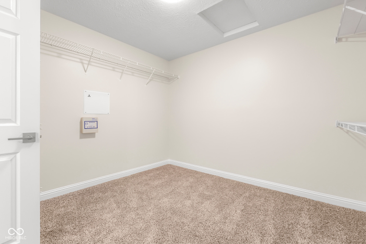 Listing Image 52