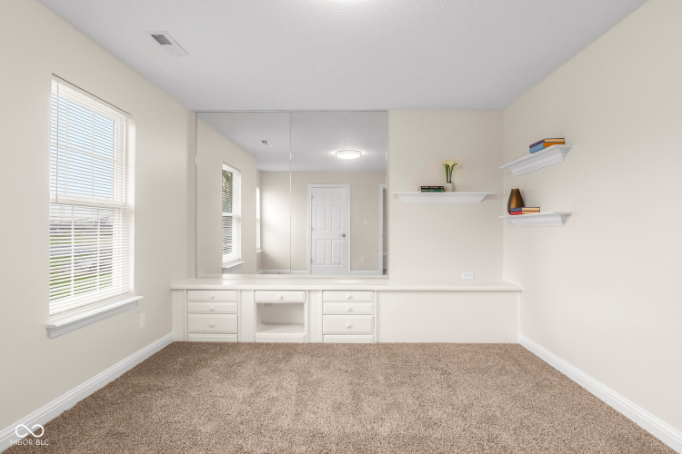 Listing Image 53