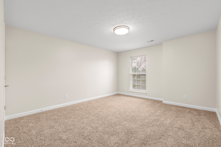 Listing Image 60
