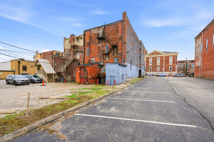 Listing Image 16