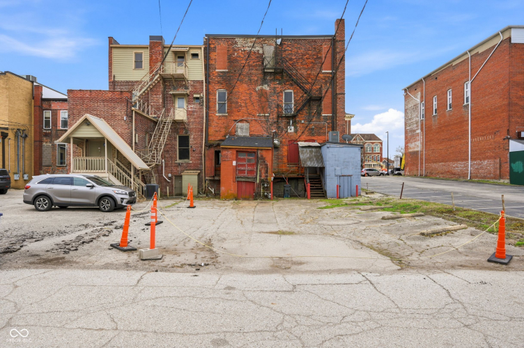 Listing Image 17