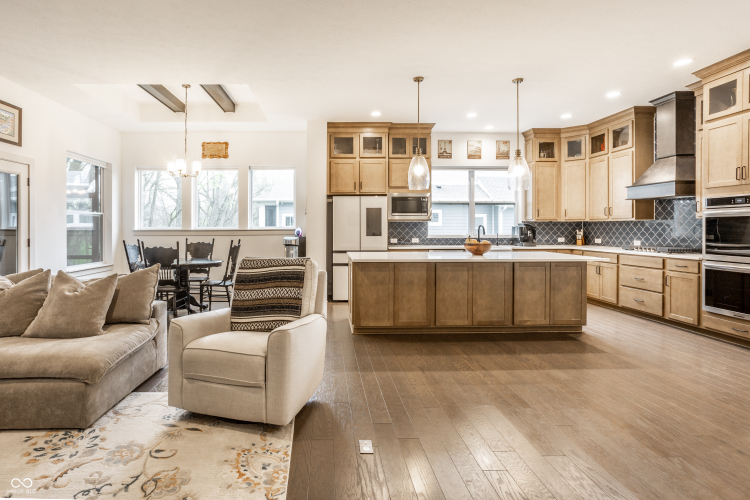 Listing Image 9