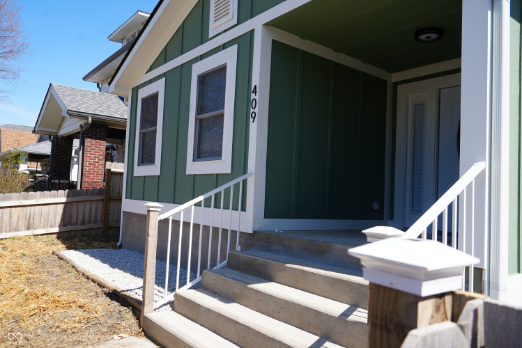Listing Image 2