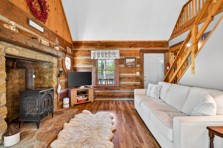 Listing Image 12