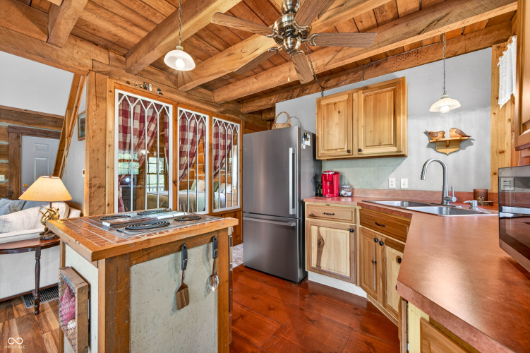Listing Image 19