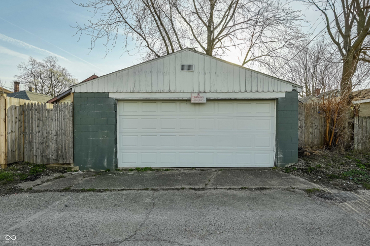 Listing Image 26