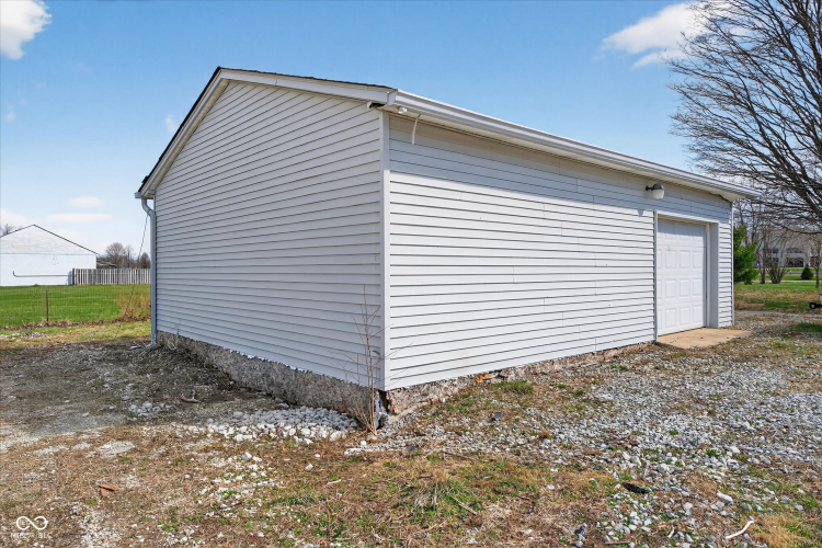 Listing Image 14