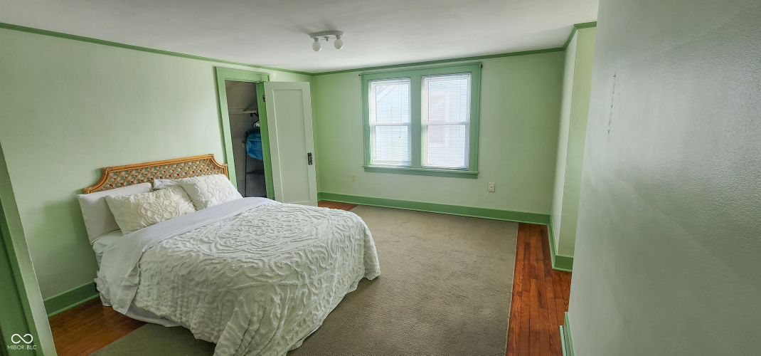 Listing Image 18
