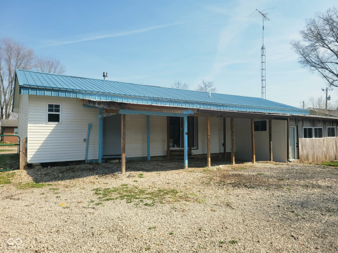 Listing Image 4