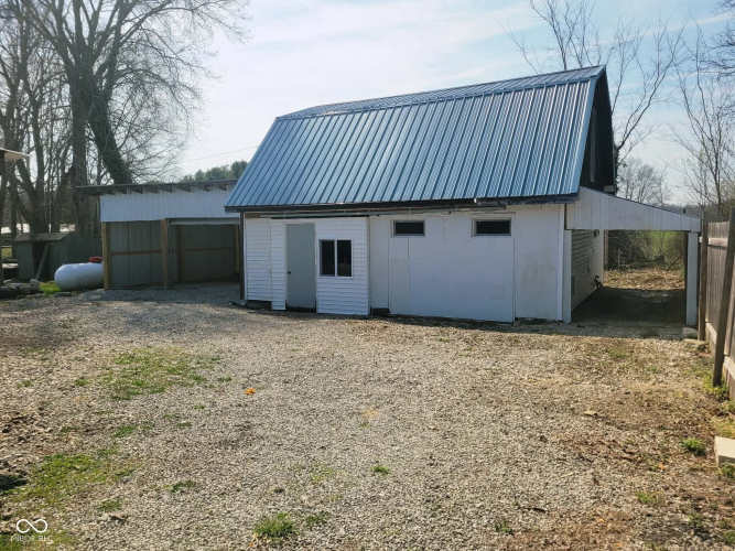 Listing Image 6