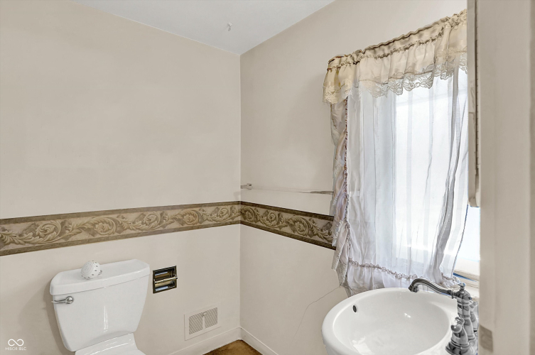 Listing Image 55