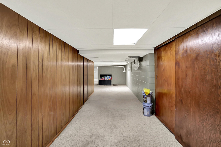 Listing Image 58