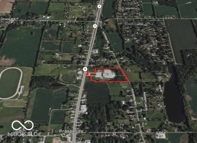 Listing Image 4