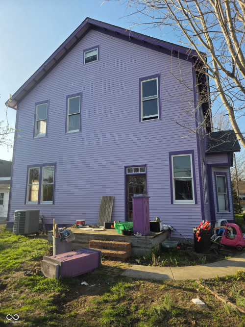 Listing Image 4