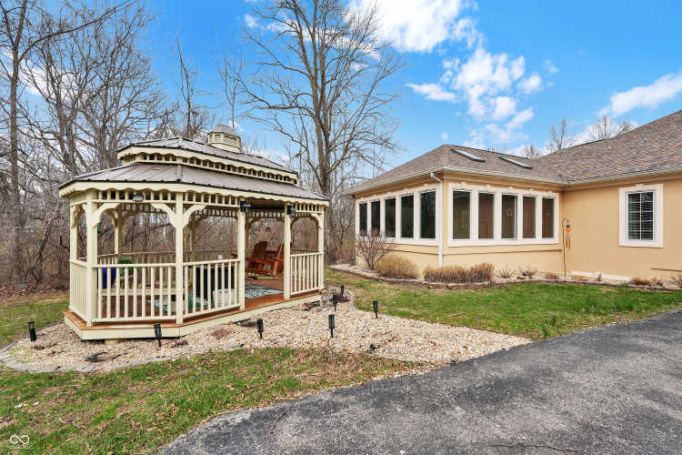Listing Image 104