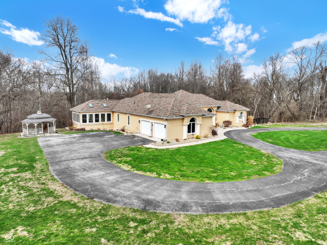 Listing Image 107