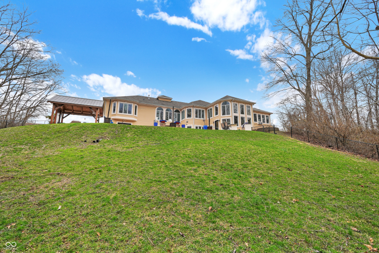 Listing Image 100