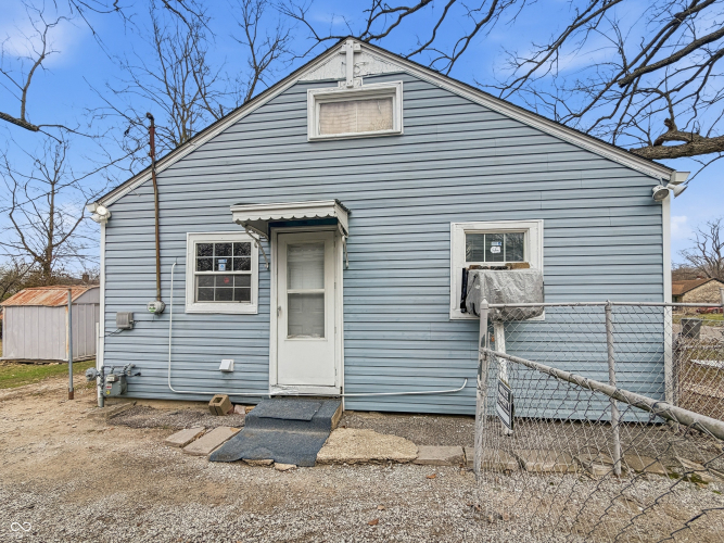 Listing Image 5