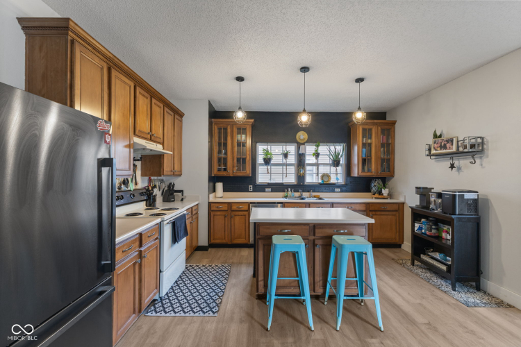 Listing Image 14