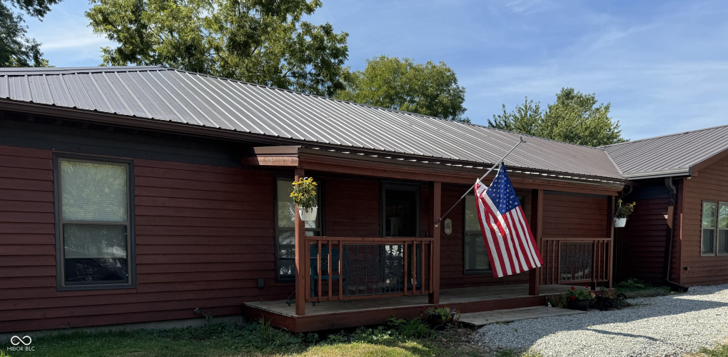 Listing Image 4