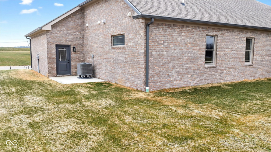 Listing Image 41