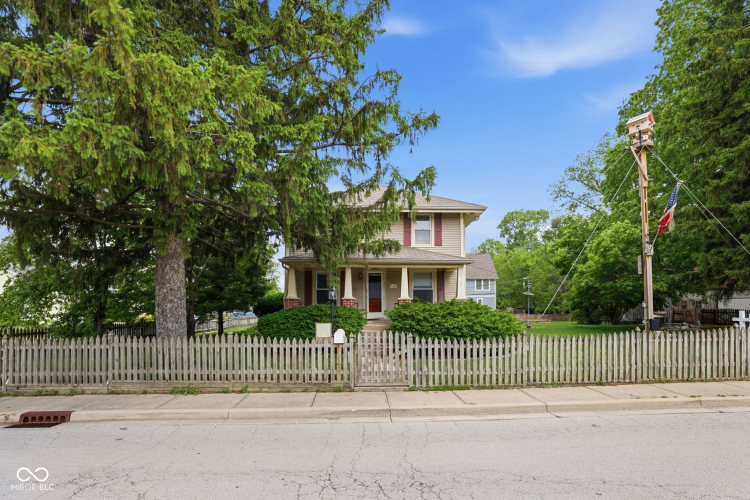 Listing Image 5