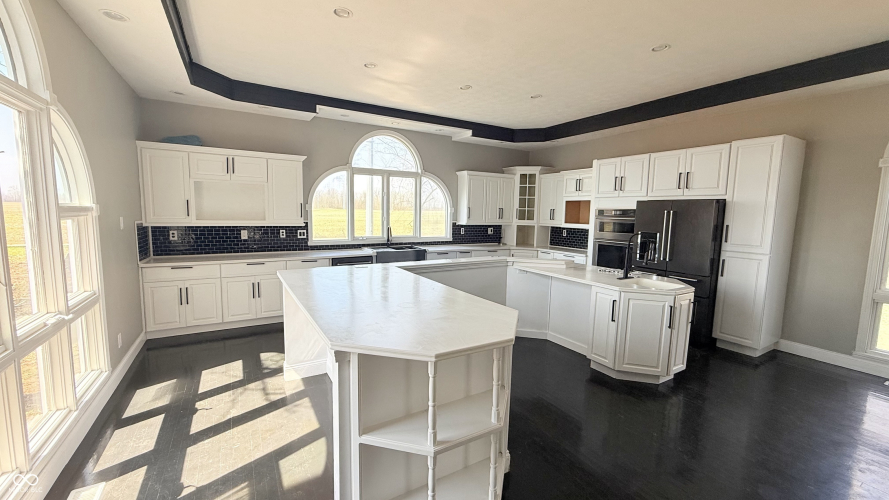 Listing Image 19