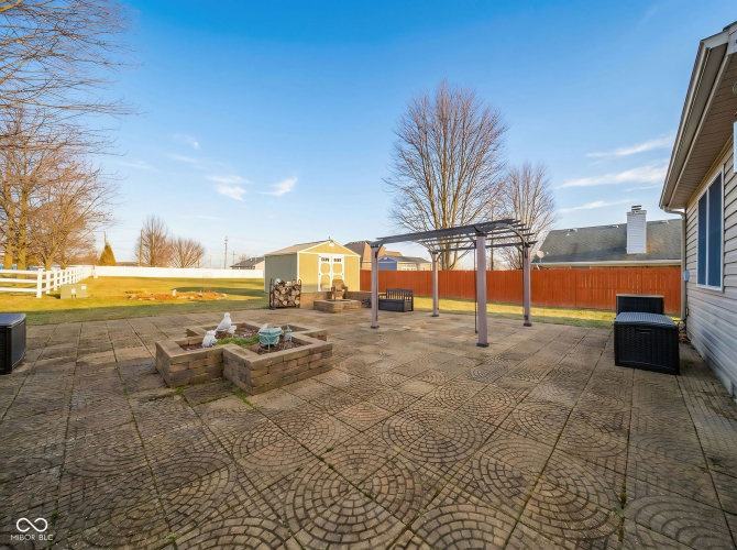 Listing Image 11