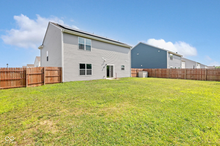 Listing Image 14