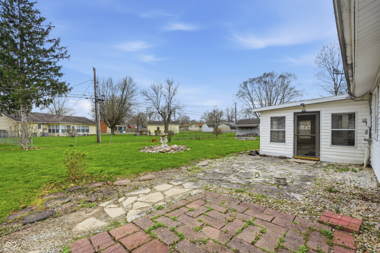 Listing Image 17