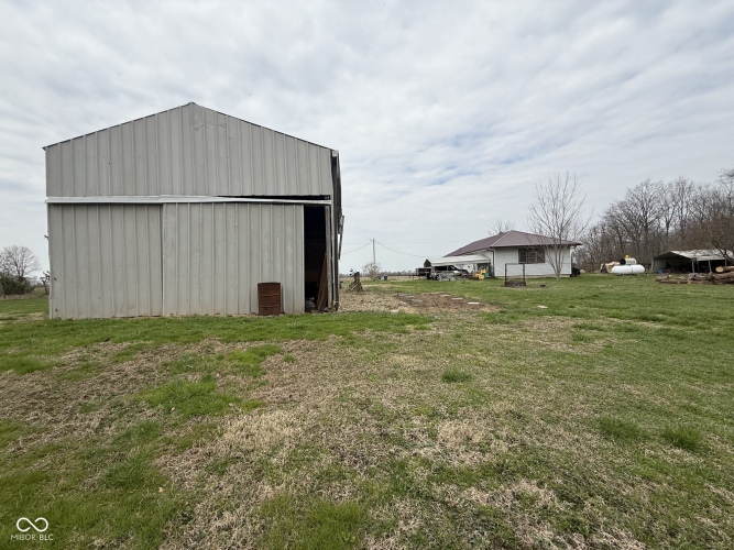 Listing Image 16