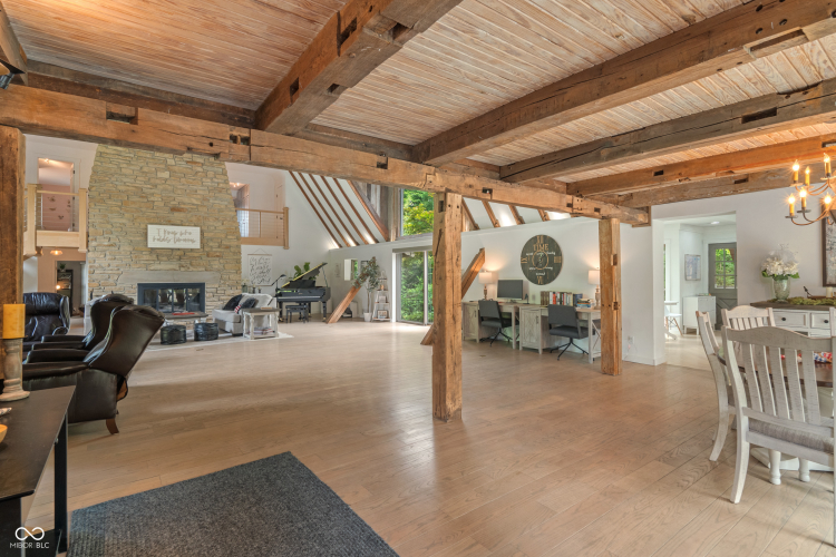 Listing Image 8