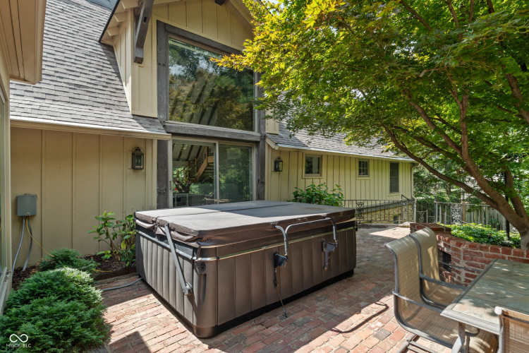 Listing Image 89