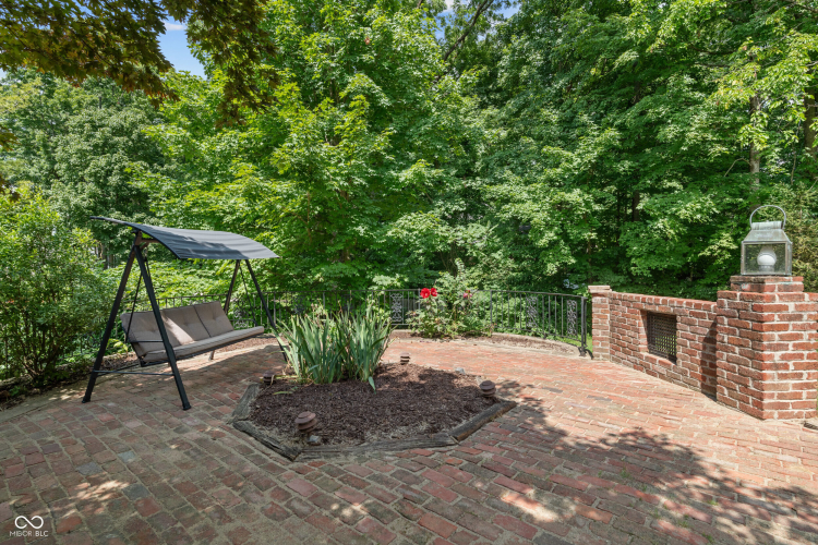 Listing Image 90