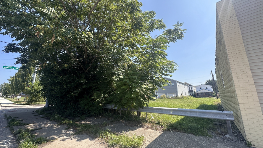 Listing Image 5