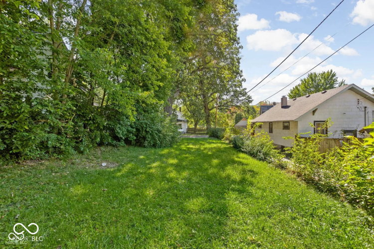 Listing Image 3