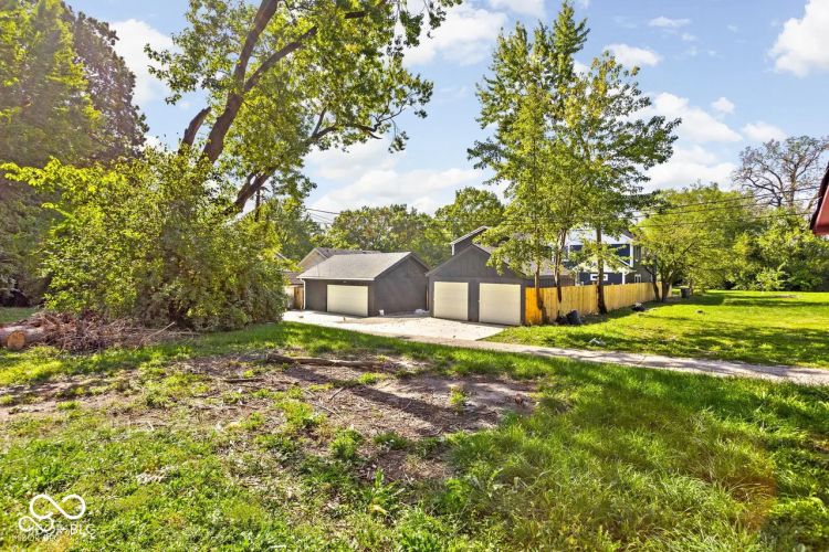 Listing Image 4