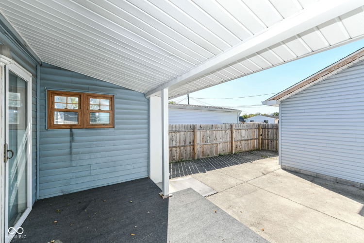 Listing Image 19