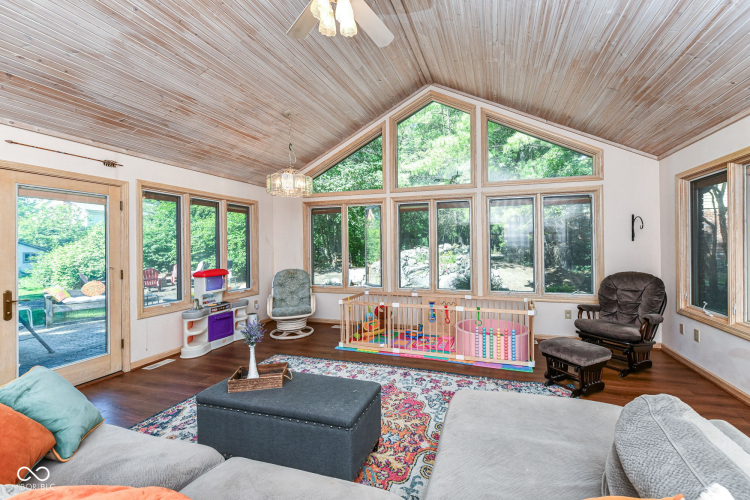 Listing Image 18
