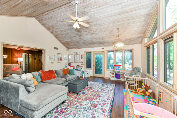 Listing Image 21