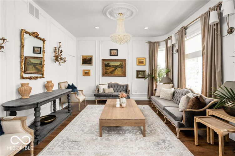 Listing Image 11