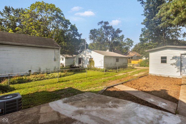 Listing Image 28
