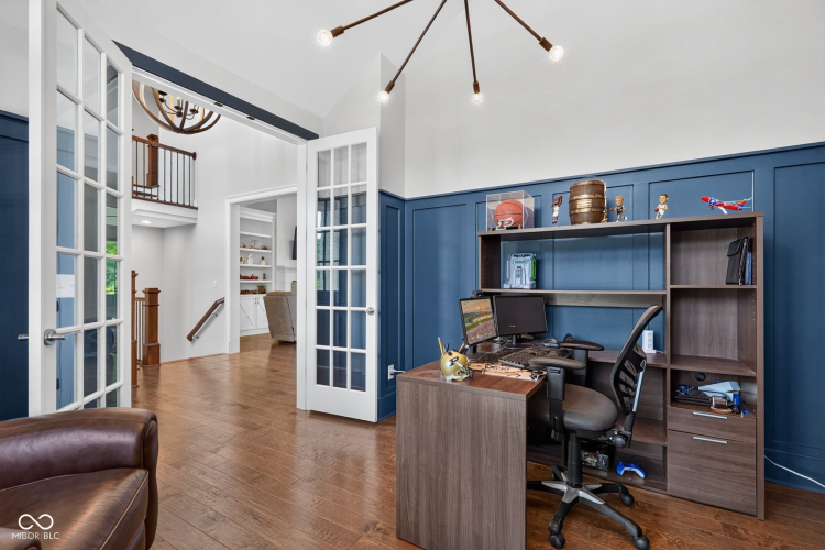 Listing Image 10