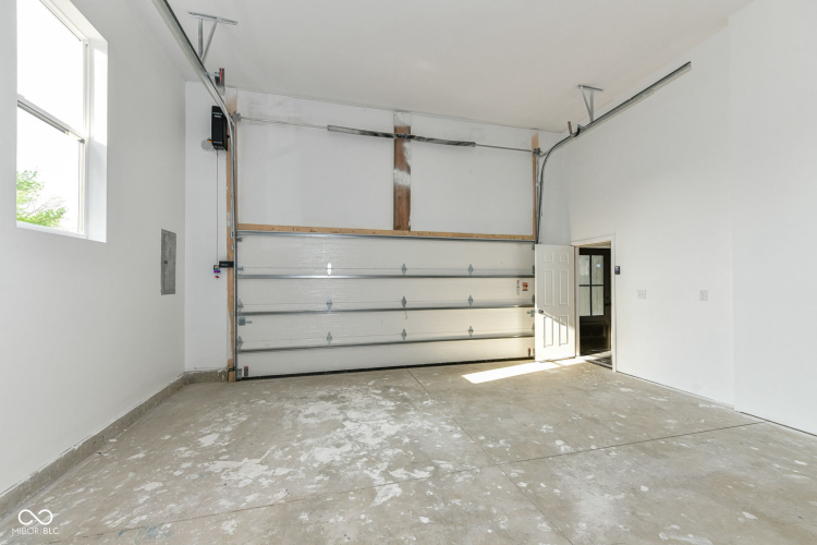 Listing Image 46