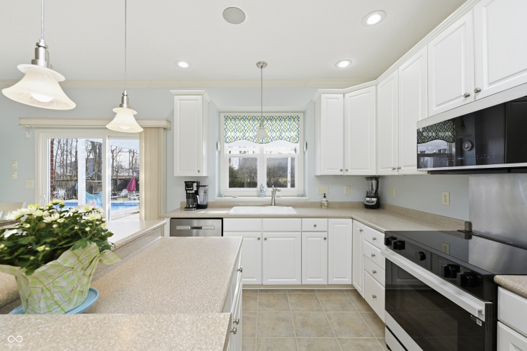 Listing Image 15