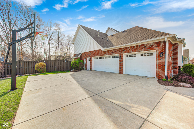 Listing Image 56