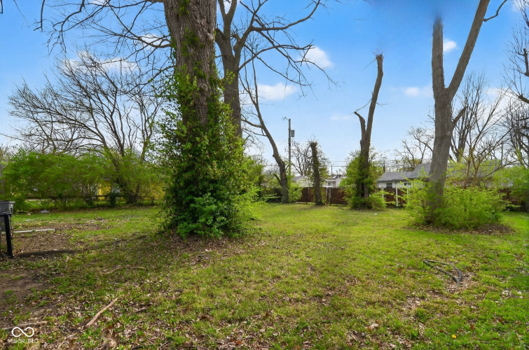 Listing Image 6