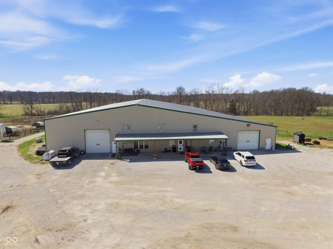 Listing Image 4