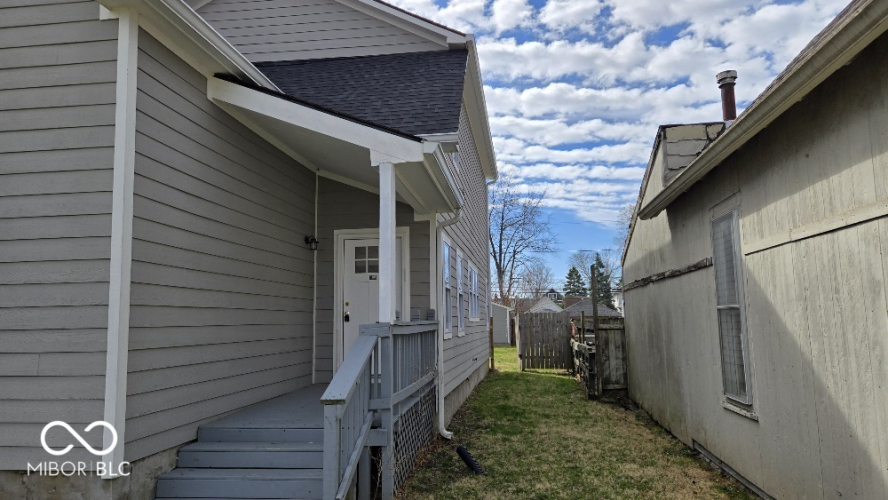 Listing Image 3